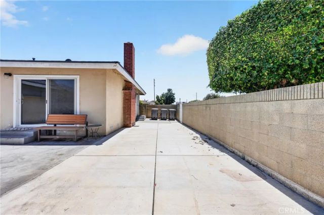 1633 E Clarion, Carson, CA 90745