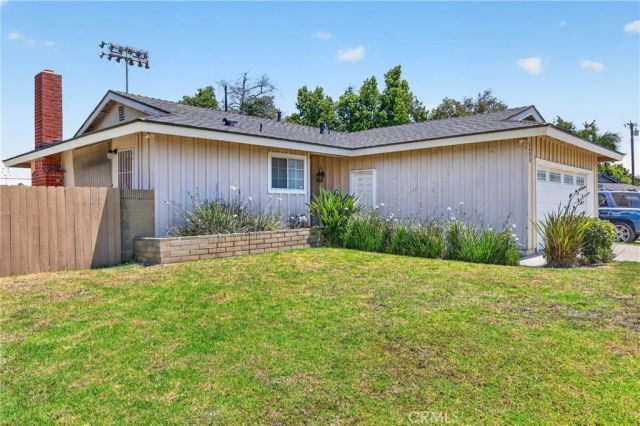 1633 E Clarion, Carson, CA 90745