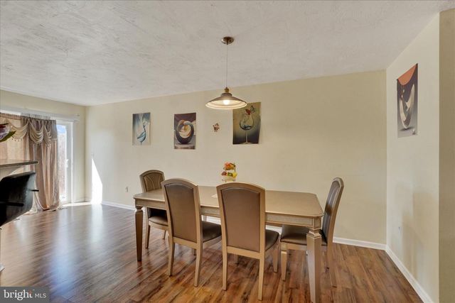 836 W LOCUST ST, York, PA 17401