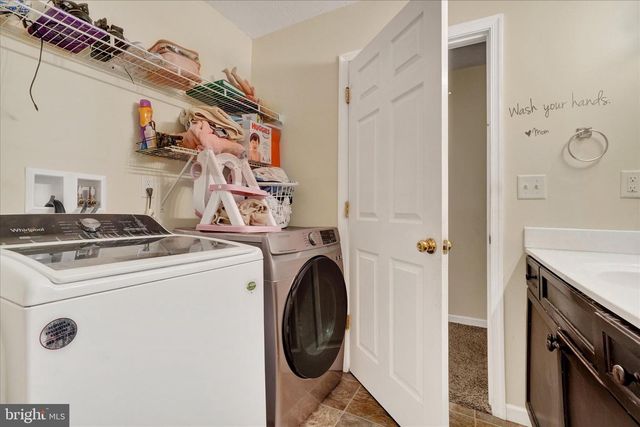 836 W LOCUST ST, York, PA 17401