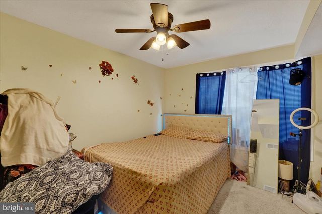 836 W LOCUST ST, York, PA 17401