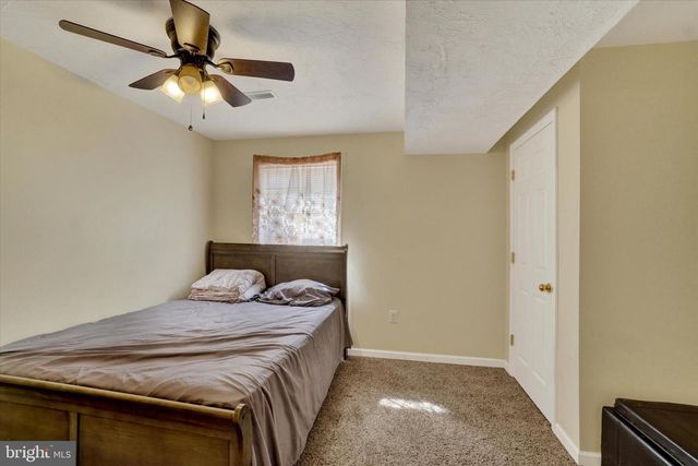 836 W LOCUST ST, York, PA 17401
