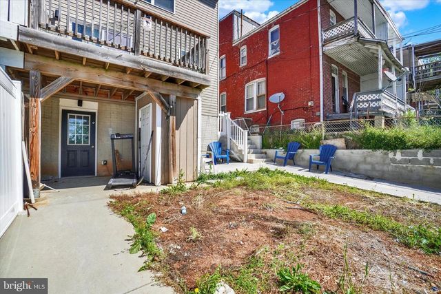 836 W LOCUST ST, York, PA 17401
