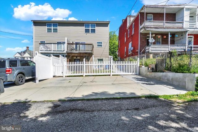 836 W LOCUST ST, York, PA 17401