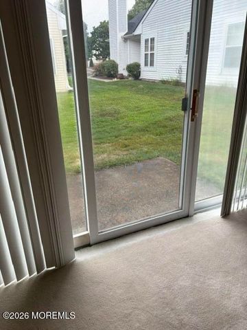 8 Llewellyn Court, Jackson, NJ 08527
