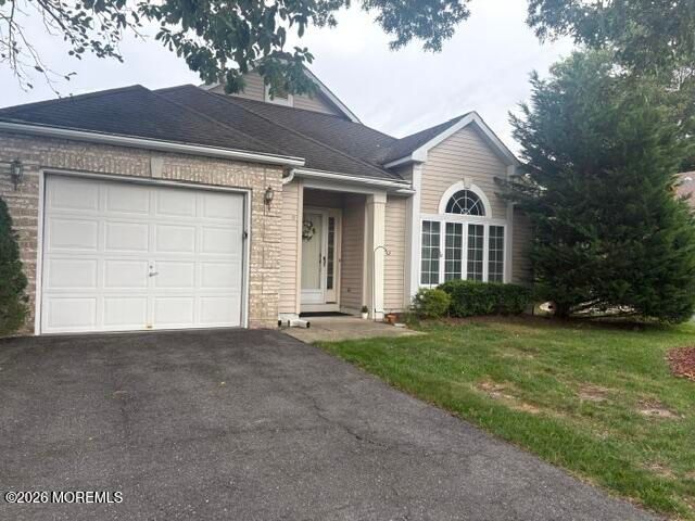8 Llewellyn Court, Jackson, NJ 08527