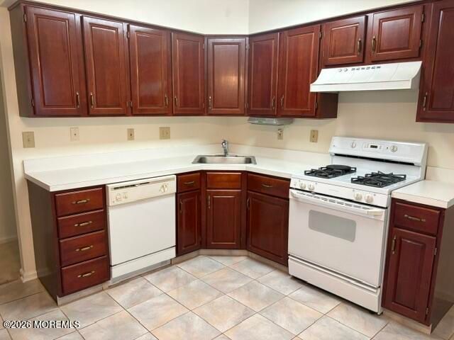 8 Llewellyn Court, Jackson, NJ 08527
