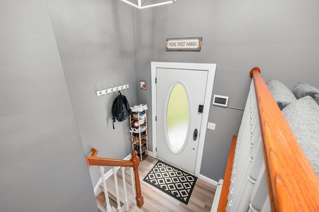 17 Colony Ave, Bourne, MA 02532