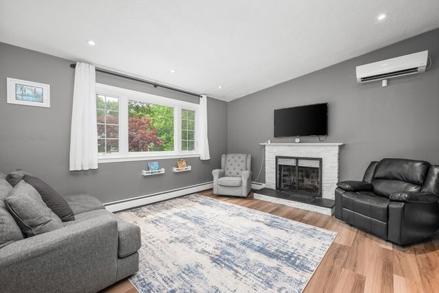 17 Colony Ave, Bourne, MA 02532