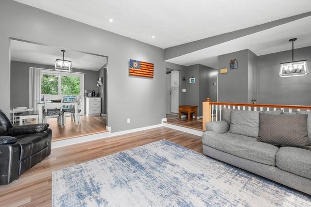 17 Colony Ave, Bourne, MA 02532