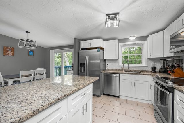 17 Colony Ave, Bourne, MA 02532