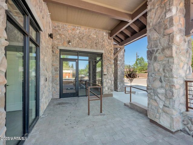 207 S BEAVER Street 202, Flagstaff, AZ 86001