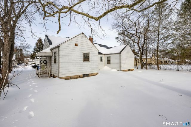 84 Piper Road, Hamden, CT 06514