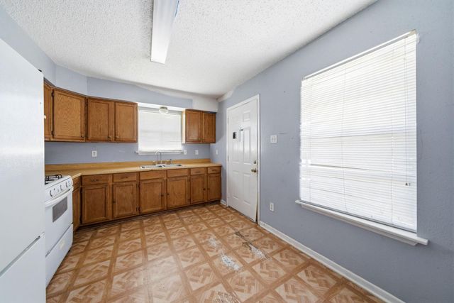 406 E 34th Street, Houston, TX 77018