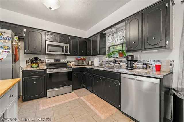 1424 Northwoods Drive, Alma, AR 72921