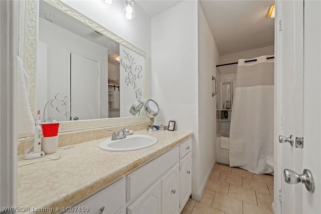 1424 Northwoods Drive, Alma, AR 72921