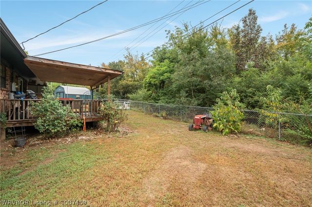 1424 Northwoods Drive, Alma, AR 72921