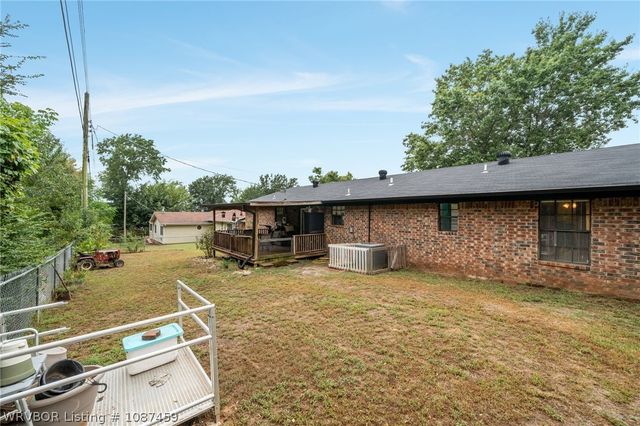 1424 Northwoods Drive, Alma, AR 72921