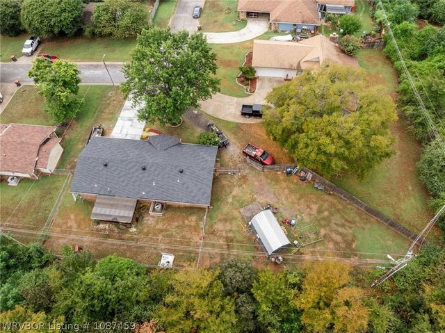 1424 Northwoods Drive, Alma, AR 72921