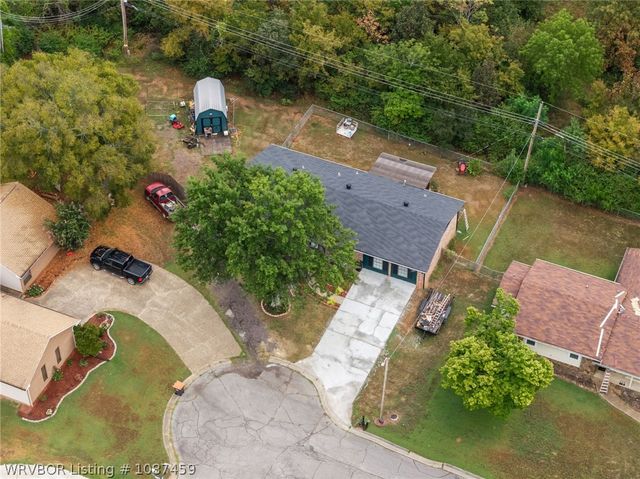 1424 Northwoods Drive, Alma, AR 72921