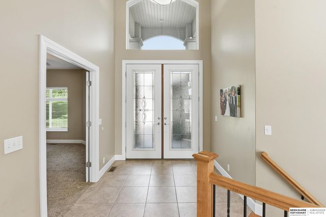 8803 OAKDALE Court, Plattsmouth, NE 68048