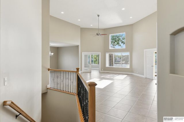 8803 OAKDALE Court, Plattsmouth, NE 68048