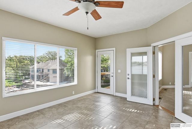 8803 OAKDALE Court, Plattsmouth, NE 68048