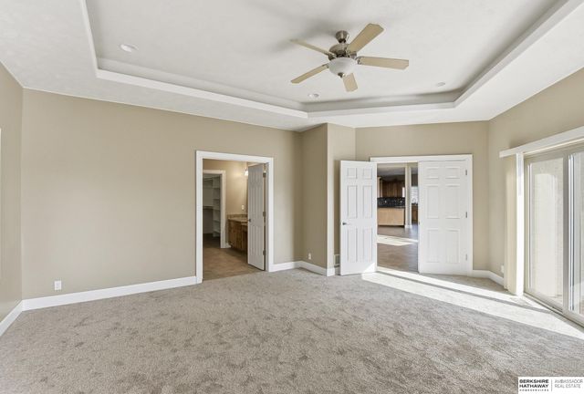 8803 OAKDALE Court, Plattsmouth, NE 68048