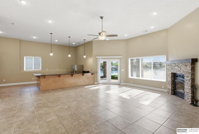 8803 OAKDALE Court, Plattsmouth, NE 68048