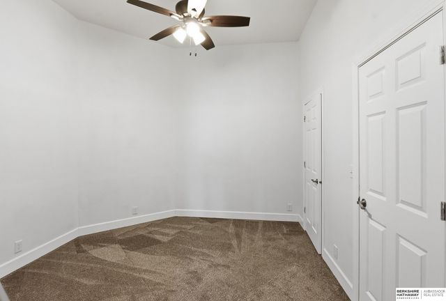 8803 OAKDALE Court, Plattsmouth, NE 68048
