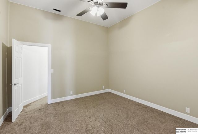 8803 OAKDALE Court, Plattsmouth, NE 68048