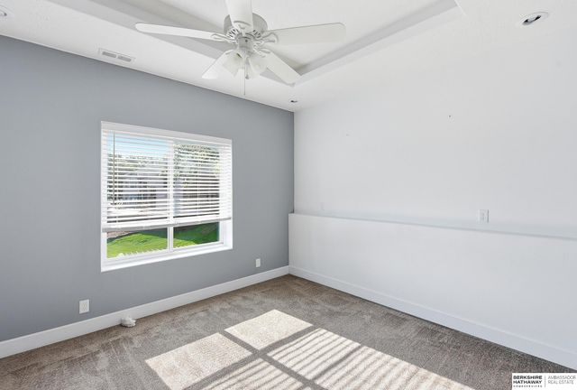 8803 OAKDALE Court, Plattsmouth, NE 68048