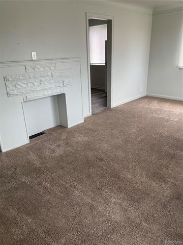 18391 Masonic, Fraser, MI 48026