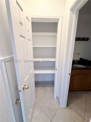 4529 NE 21st Ave 5, Fort Lauderdale, FL 33308