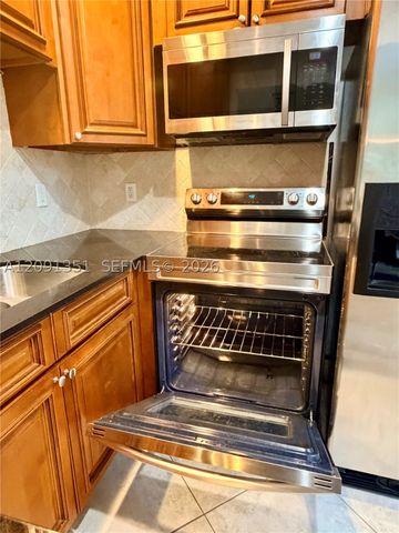4529 NE 21st Ave 5, Fort Lauderdale, FL 33308