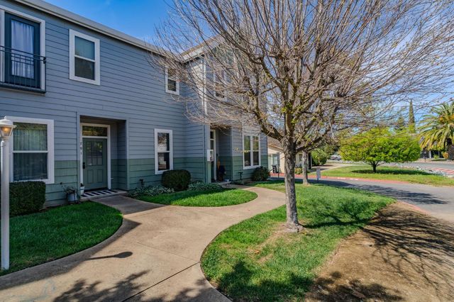 791 Saint Andrews Dr, Valley Springs, CA 95252