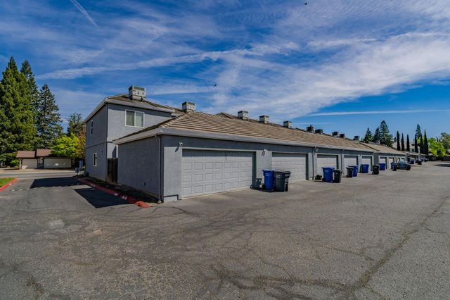 791 Saint Andrews Dr, Valley Springs, CA 95252