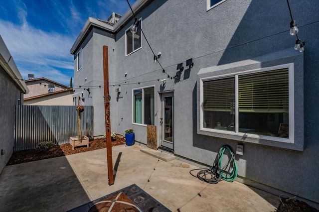 791 Saint Andrews Dr, Valley Springs, CA 95252