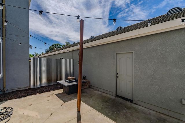 791 Saint Andrews Dr, Valley Springs, CA 95252