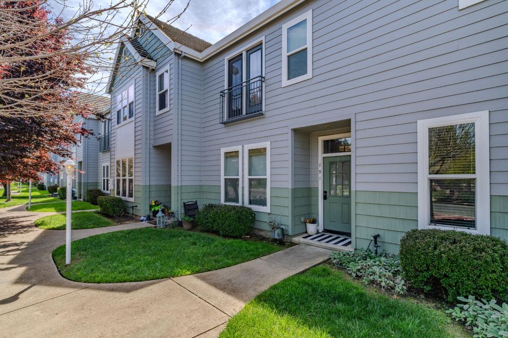 791 Saint Andrews Dr, Valley Springs, CA 95252