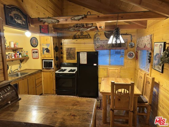 747 Pine Lane, Other - See Remarks, CA 92386