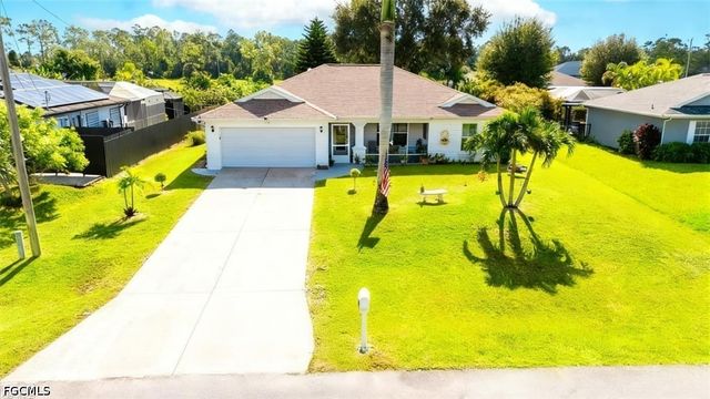 3221 NE 15th PL, Cape Coral, FL 33909