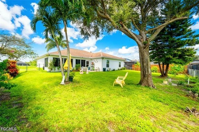 3221 NE 15th PL, Cape Coral, FL 33909
