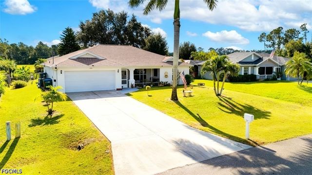 3221 NE 15th PL, Cape Coral, FL 33909