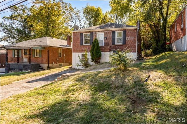 7032 Theodore Avenue, St Louis, MO 63136