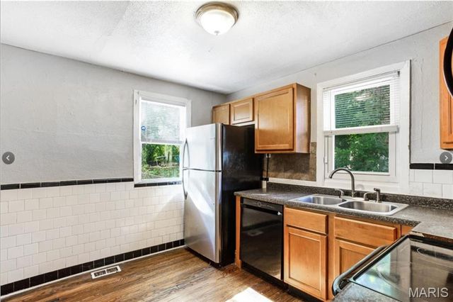 7032 Theodore Avenue, St Louis, MO 63136