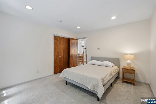 628 Omaha Way, Franklin Lakes, NJ 07417