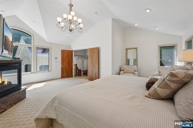 628 Omaha Way, Franklin Lakes, NJ 07417