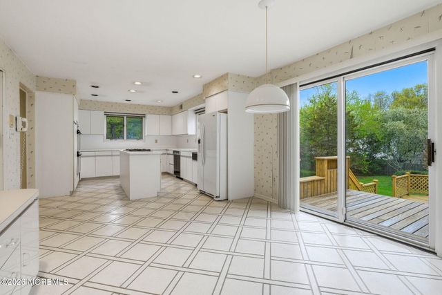 122 University Drive, Lincroft, NJ 07738