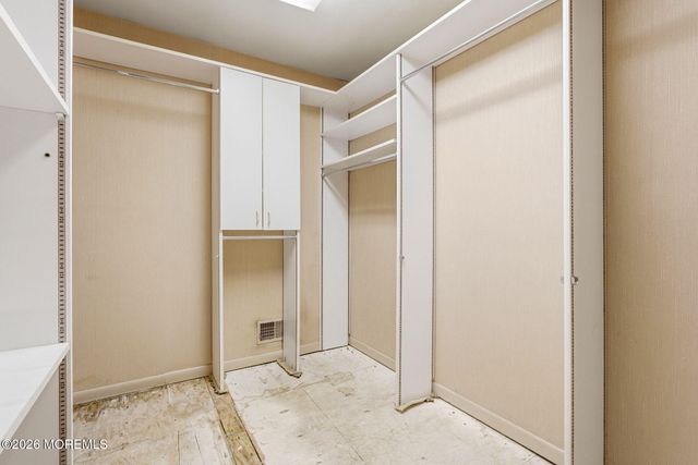 122 University Drive, Lincroft, NJ 07738